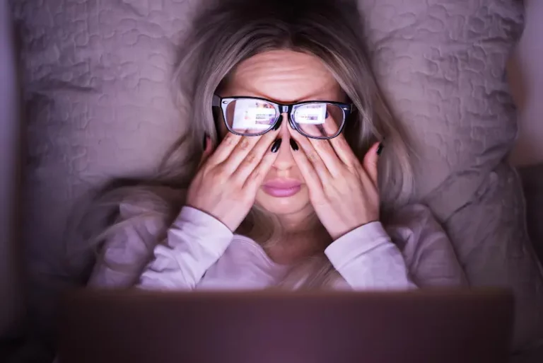 Fatigue visuelle et écrans : comment protéger ses yeux