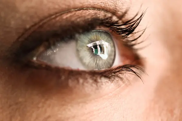 Injections intravitréennes à Paris 8 — Dr Lussato